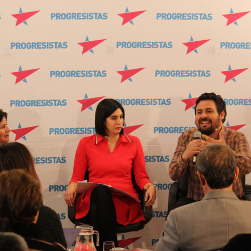 Mujeres Progresistas realizaron exitoso conversatorio sobre Tati Allende