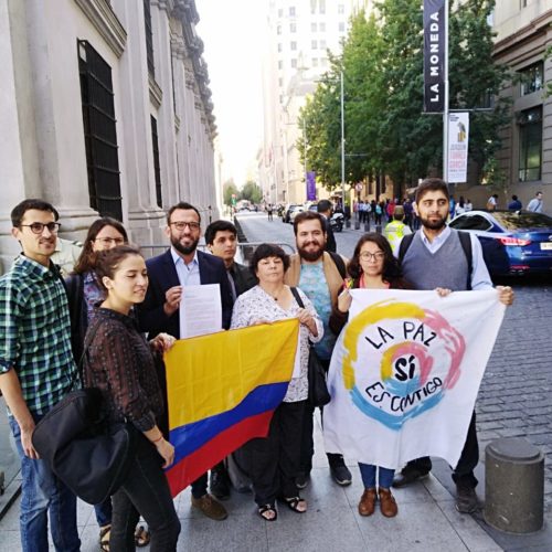 Juventud Progresista entregó carta en La Moneda interpelando a Piñera por situación de crisis en Colombia