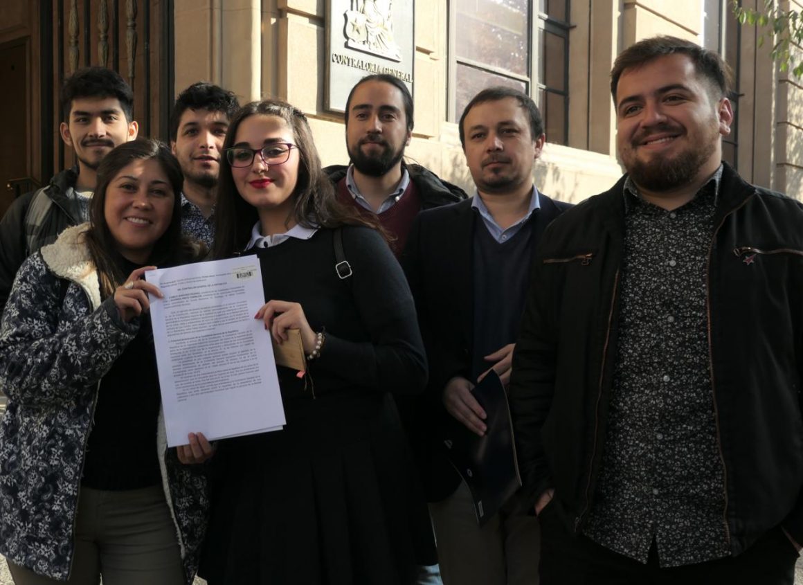 [La Diaria] Dos municipalidades de Chile proponen un “toque de queda” nocturno para menores de 14 años