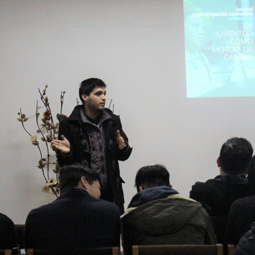 Juventudes Progresistas lideran encuentro sobre participación ciudadana en liceo de Valdivia