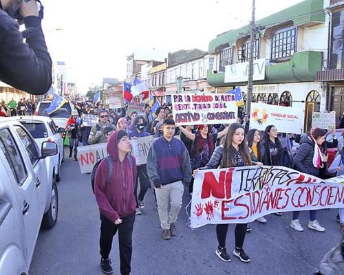 [La prensa Austral] Oficialistas se inclinan por Congreso y oposición por Asamblea Constituyente