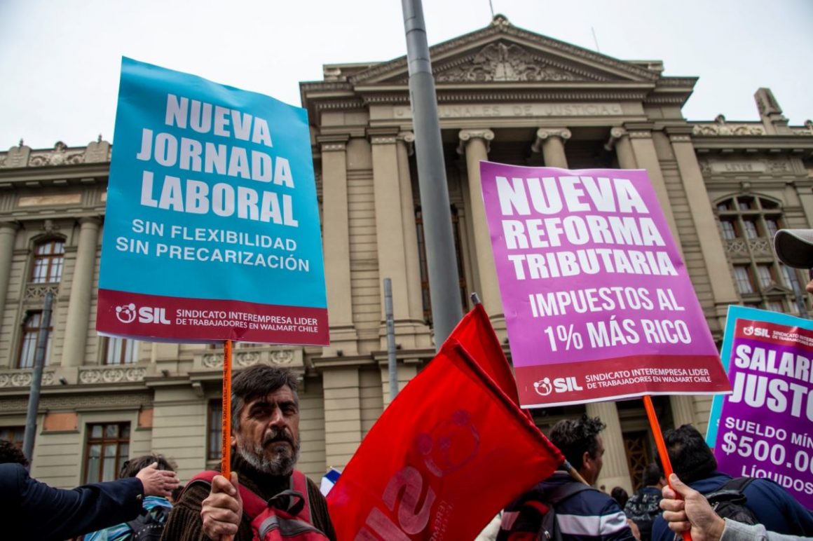 [Radio Nuevo Mundo] Lautaro Carmona y Alejandro Navarro cuestionan acuerdo de senadores y gobierno por reforma tributaria. Piden escuchar la voz de la ciudadanía