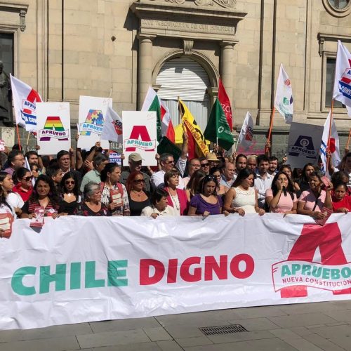 Comando “Chile Digno” lanza oficialmente campaña por nueva Constitución y asegura que seguirán apoyando el movimiento social