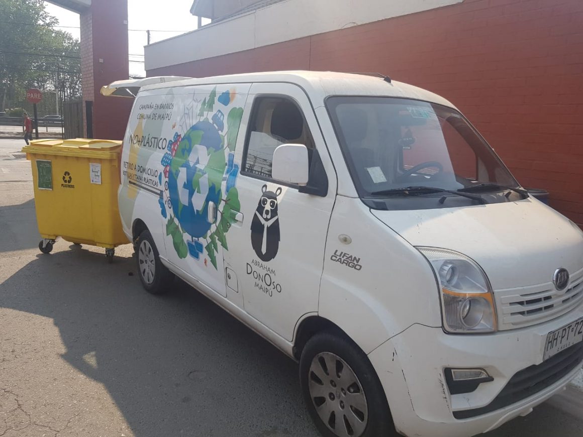[LVDM] El “Donoso Móvil”: 10 meses reciclando plástico en Maipú