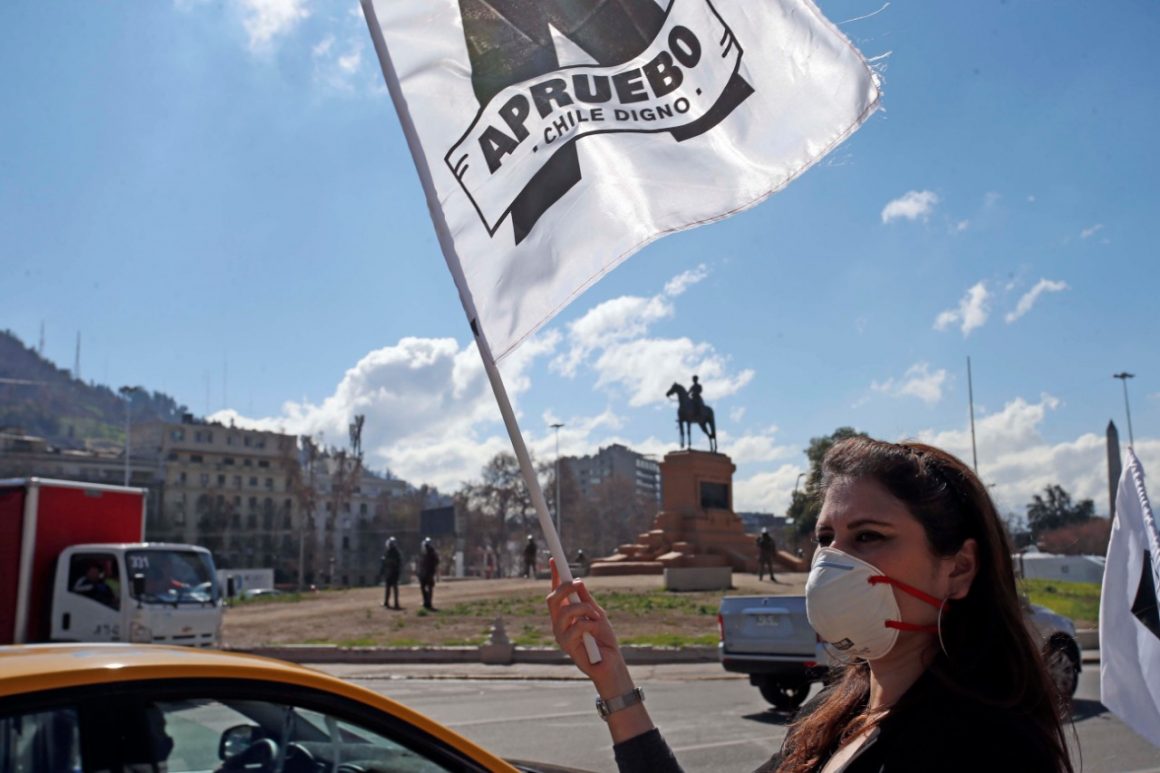 [Diario UCHILE] Comandos por el apruebo exigen al Gobierno garantizar voto de personas contagiadas en el plebiscito