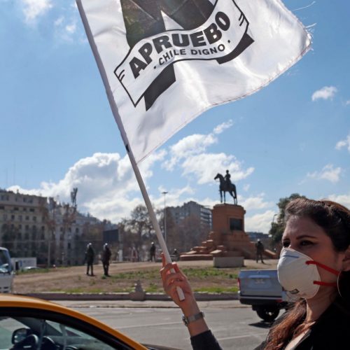 [Diario UCHILE] Comandos por el apruebo exigen al Gobierno garantizar voto de personas contagiadas en el plebiscito
