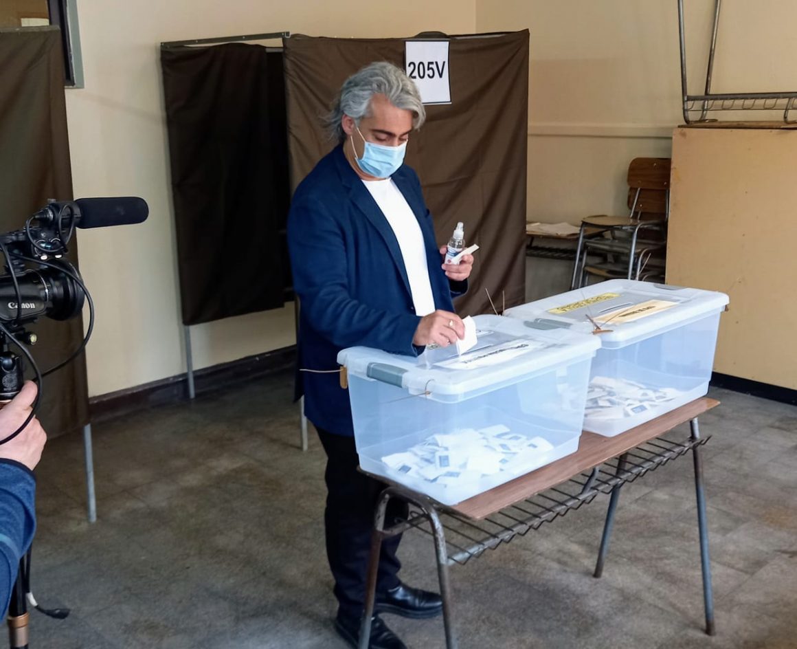 Marco Enríquez-Ominami tras votar en el Plebiscito: “Ya peleamos demasiado, ahora es el momento de la unidad y de la paz”