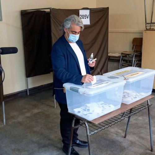 Marco Enríquez-Ominami tras votar en el Plebiscito: “Ya peleamos demasiado, ahora es el momento de la unidad y de la paz”