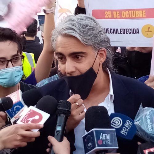 Marco Enríquez-Ominami: “A partir del lunes, Sebastián Piñera será minoría y tendrá que aceptar las voces de la calle y de la oposición organizada”