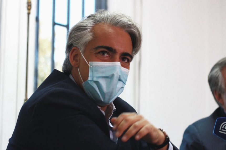 ME-O insta al Gobierno a promulgar con urgencia proyecto de ley que declara feriado irrenunciable este 15 y 16 de mayo: “La falta de diligencia se transforma en negligencia” ME-O insta al Gobierno a promulgar con urgencia proyecto de ley que declara feriado irrenunciable este 15 y 16 de mayo: “La falta de diligencia se transforma en negligencia”
