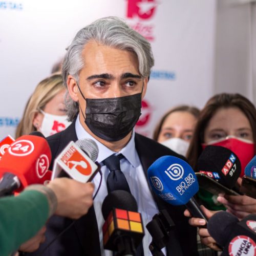 Marco Enríquez – Ominami propone eliminar la UF: “Es uno de los grandes abusos de nuestra historia económica”