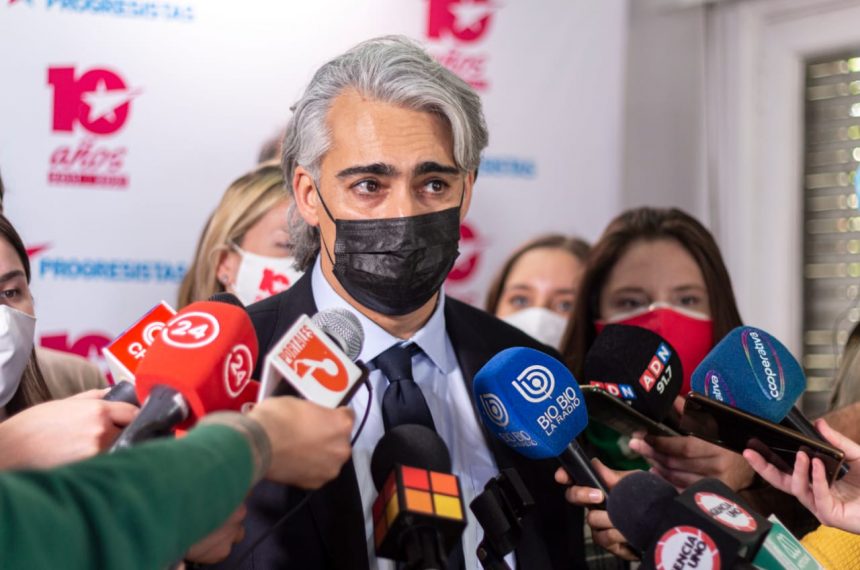 Marco Enríquez – Ominami propone eliminar la UF: “Es uno de los grandes abusos de nuestra historia económica” Marco Enríquez – Ominami propone eliminar la UF: “Es uno de los grandes abusos de nuestra historia económica”